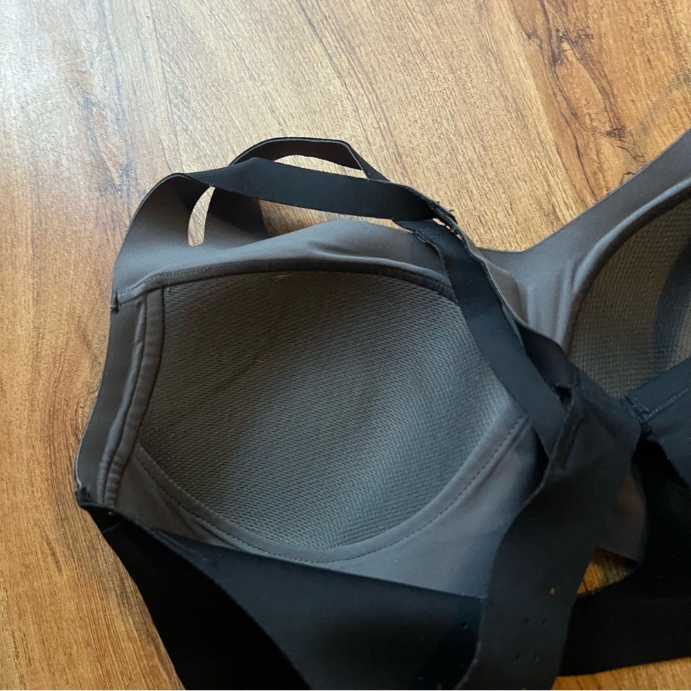 Brooks High-Impaxt Dare Strappy Run Bra Black 34 A/B - Picture 5 of 5